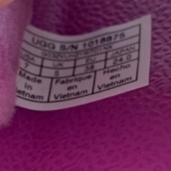 UGG Slides - Picture 10 of 16